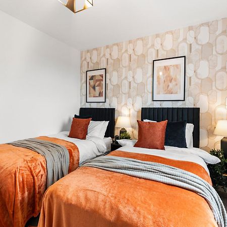 Stylish Two-Bedroom Flat In NWI Exteriör bild