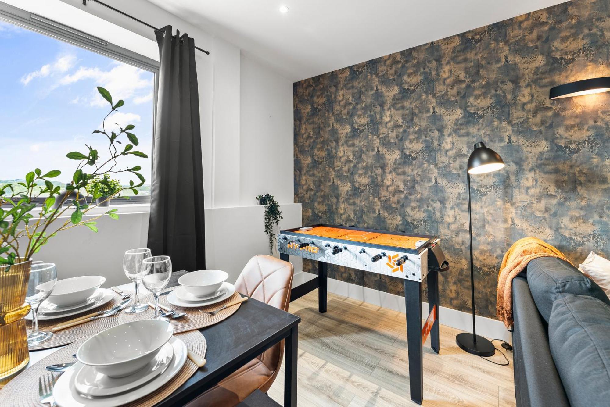 Stylish Two-Bedroom Flat In NWI Exteriör bild