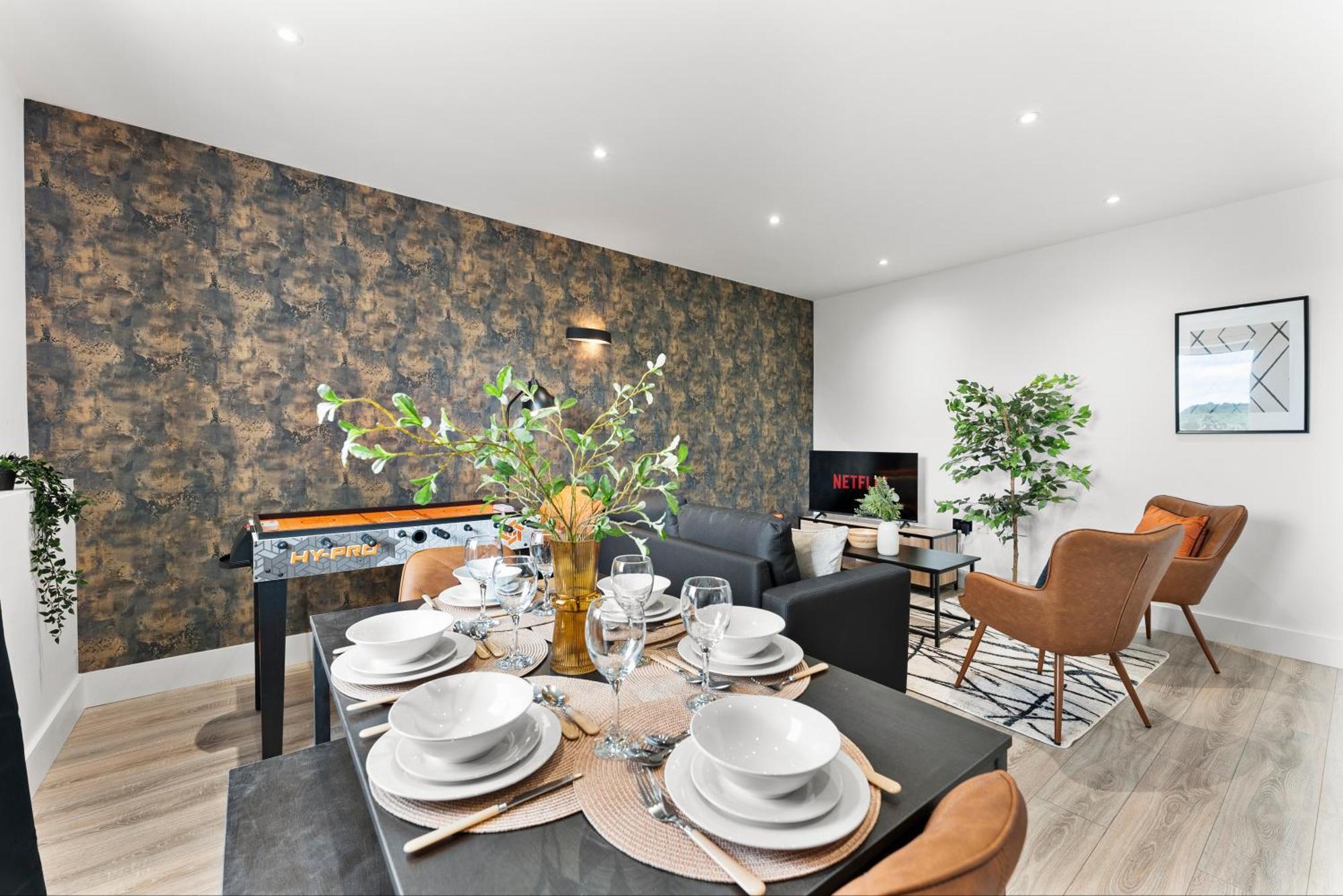 Stylish Two-Bedroom Flat In NWI Exteriör bild