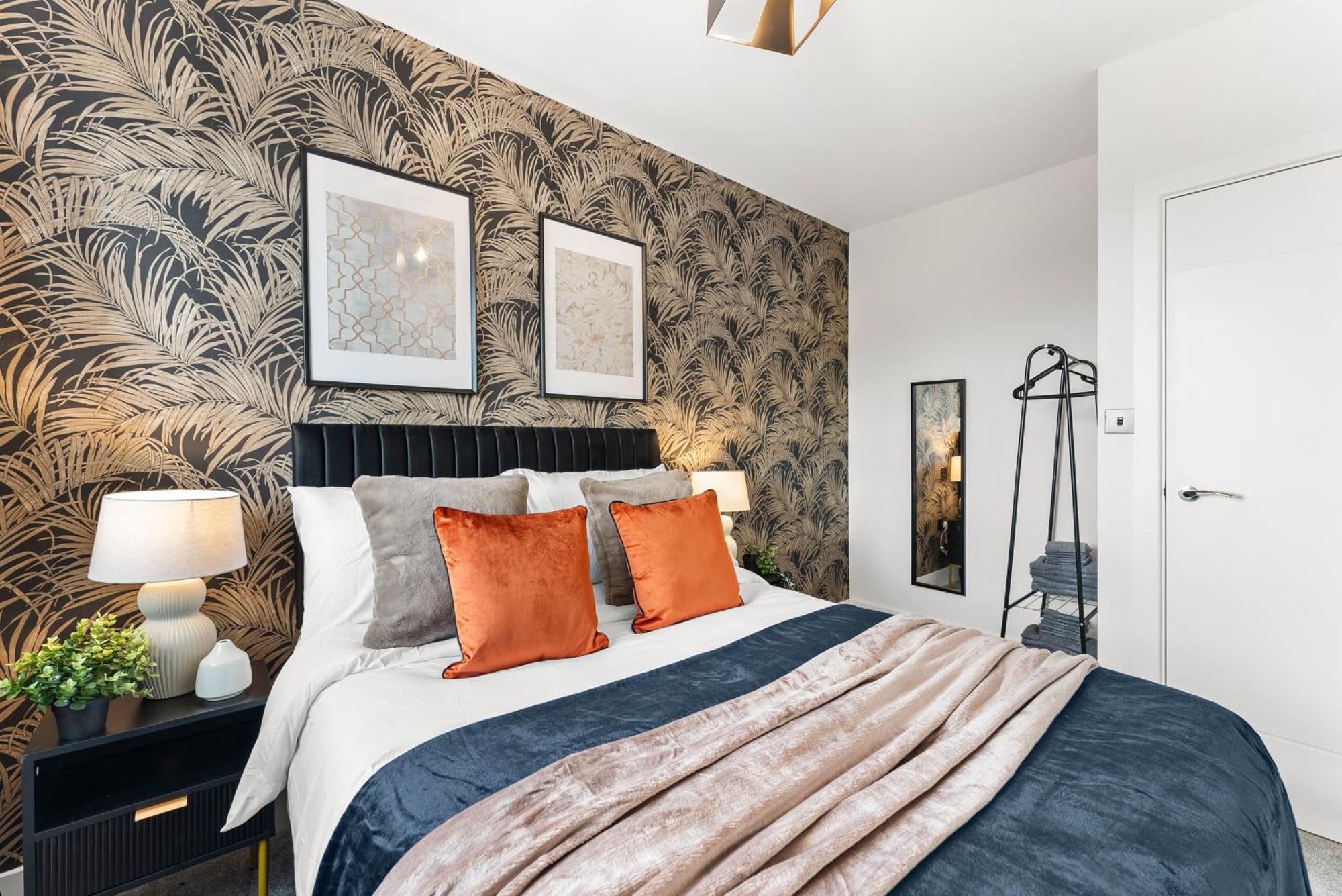 Stylish Two-Bedroom Flat In NWI Exteriör bild