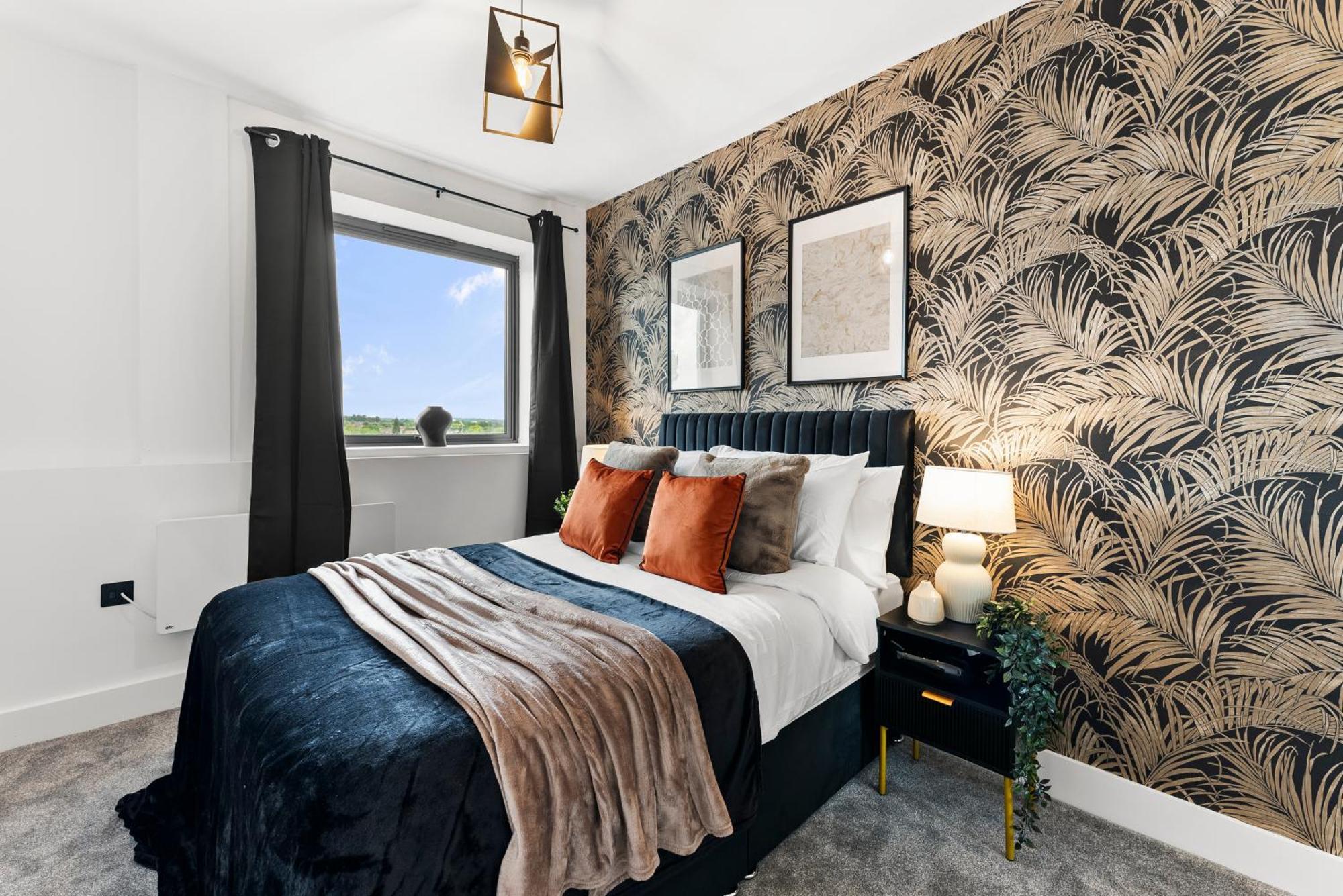 Stylish Two-Bedroom Flat In NWI Exteriör bild